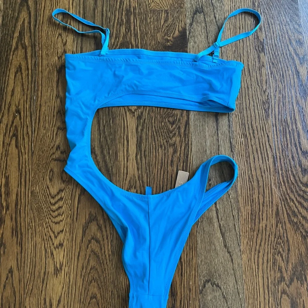 🦋SKIMS SWIM STRAPLESS MONOKINI SWIMSUIT TURQUOISE L
